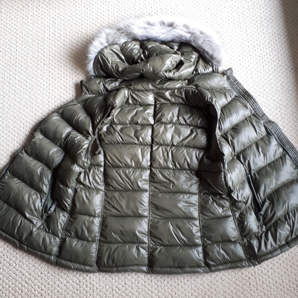 GAP Primaloft Super Warm Down Vest - Picture 6 of 10
